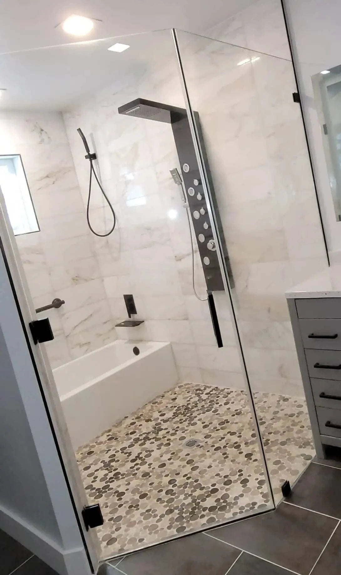 Colonnes de Douches Hydromassantes Mitigeo